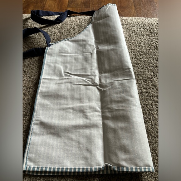 NIP ELLENSHOP APRON - Picture 4 of 5